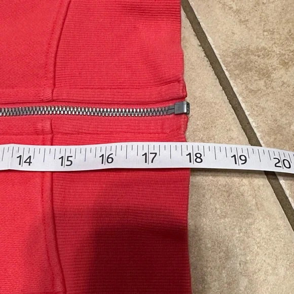 Lululemon Scuba Full-Zip Cropped Hoodie- Lip Gloss size 4 - Picture 8 of 9